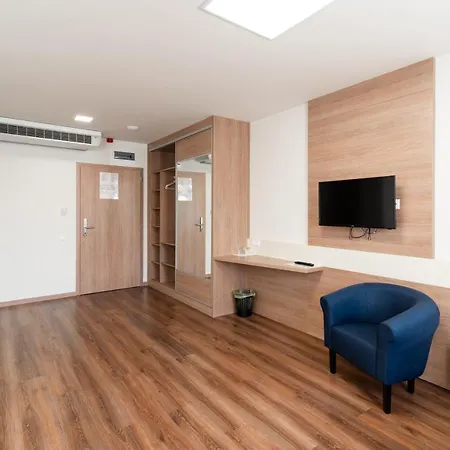 מלון Hotel Szeghalom Szeghalom